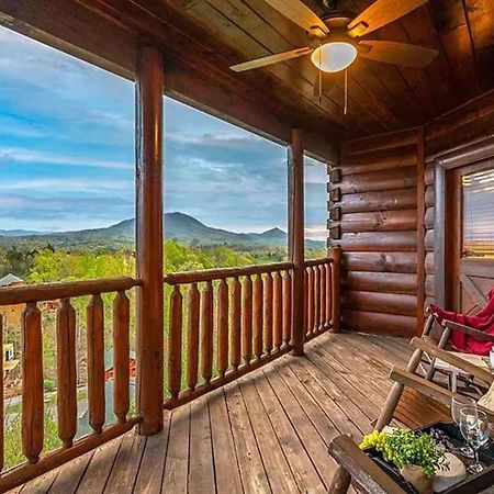 New Majestic 5 Star Amazing View, Pool, Hot Tub! Pigeon Forge Exterior foto